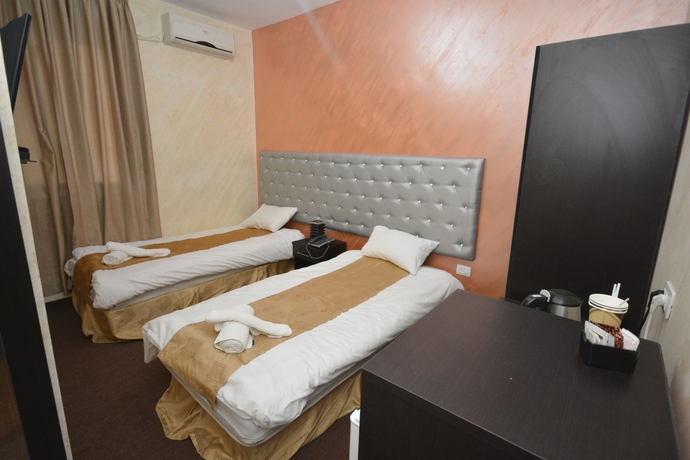 Imagen de la habitación del New Metropole Hotel. Foto 6