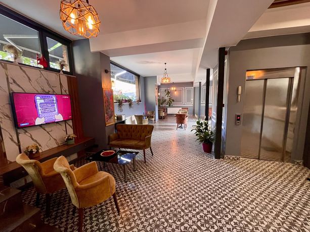Imagen de los interiores del New Taksim Hotel. Foto 20