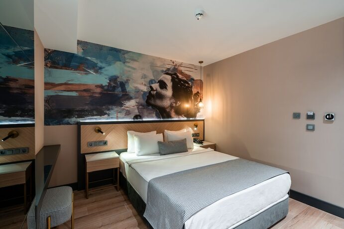 Imagen de la habitación del Ni Hotel Lara. Foto 14