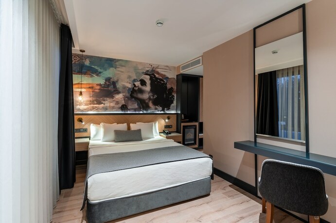 Imagen de la habitación del Ni Hotel Lara. Foto 17