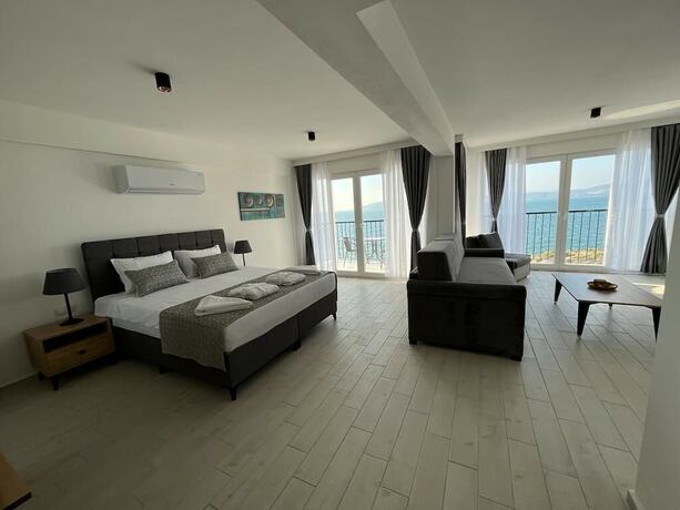 Imagen de la habitación del Ni Marin Hotel. Foto 14