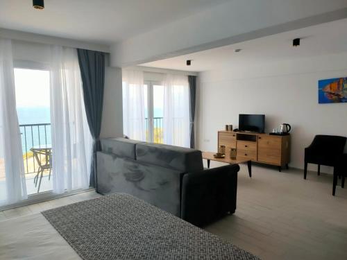 Imagen de la habitación del Ni Marin Hotel. Foto 17