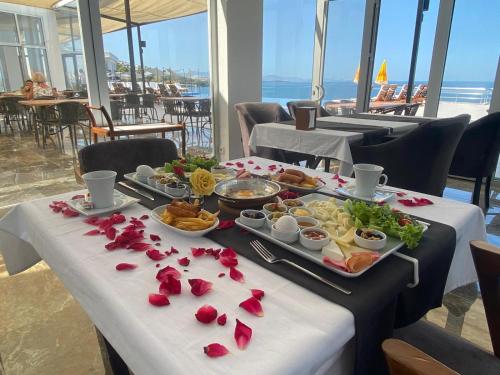 Imagen general del Ni Marin Hotel. Foto 13