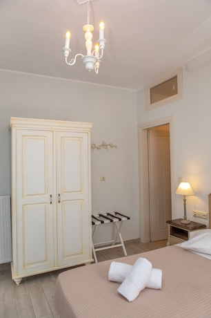 Imagen de la habitación del Nikos Verikokos Studios. Foto 12