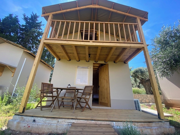 Imagen de la habitación del Nirikos Camping. Foto 2