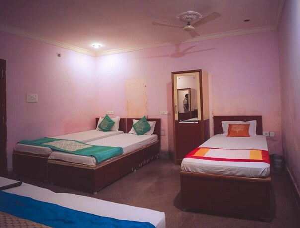 Imagen de la habitación del Nirmala Residency. Foto 2