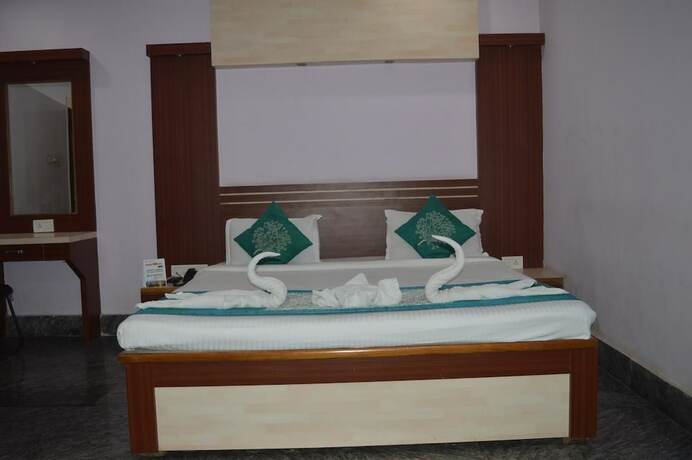 Imagen de la habitación del Nirmala Residency. Foto 16