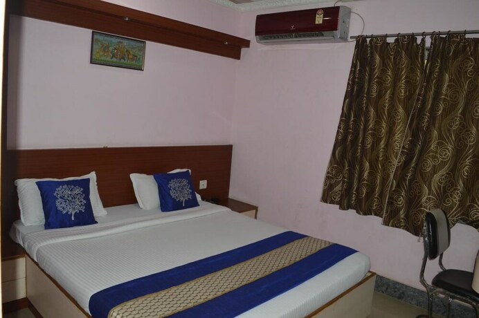 Imagen de la habitación del Nirmala Residency. Foto 18