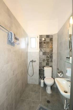 Imagen de la habitación del Nisaki Hotel. Foto 6