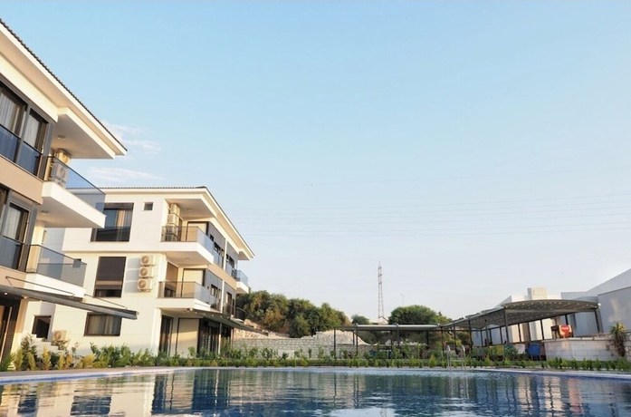 Imagen de la piscina del No 48 Ala&ccedil;atı Boutique Hotel. Foto 7