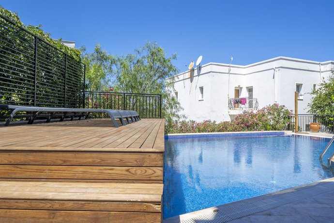 Imagen de la piscina del Noa Suite Hotel - Adults Only. Foto 20