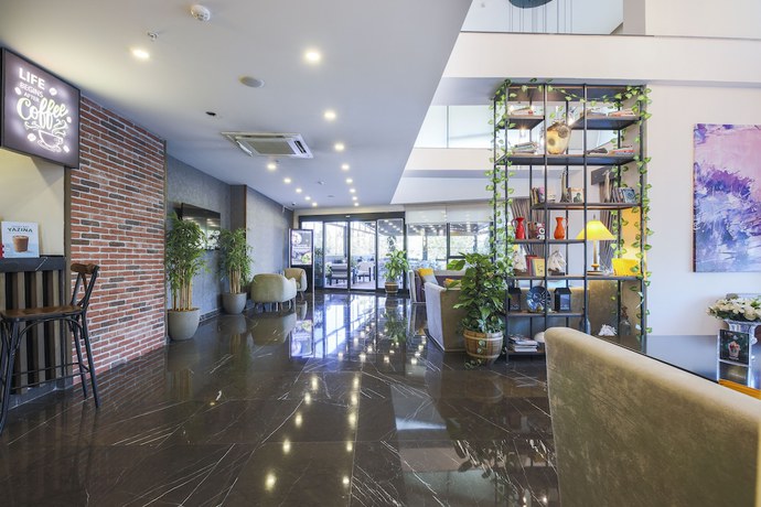 Imagen de los interiores del Noax Hotel. Foto 20