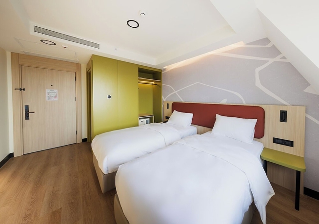 Imagen de la habitación del No&eacute;m Hotel. Foto 7