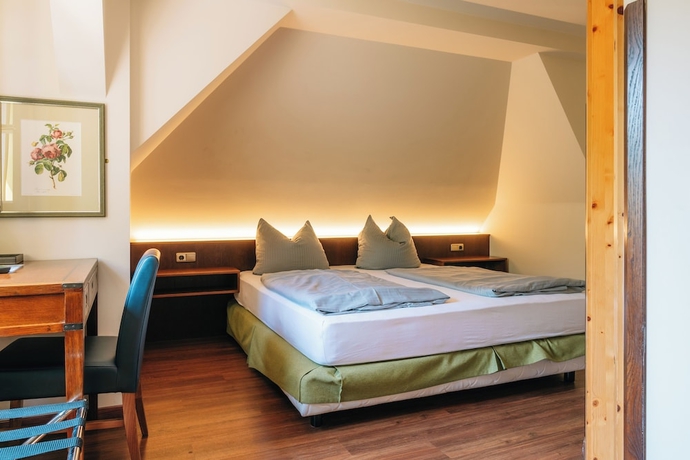 Imagen de la habitación del Noon Mirch Hotel Restaurant. Foto 8
