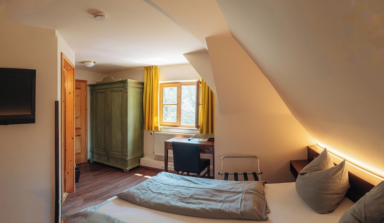 Imagen de la habitación del Noon Mirch Hotel Restaurant. Foto 14