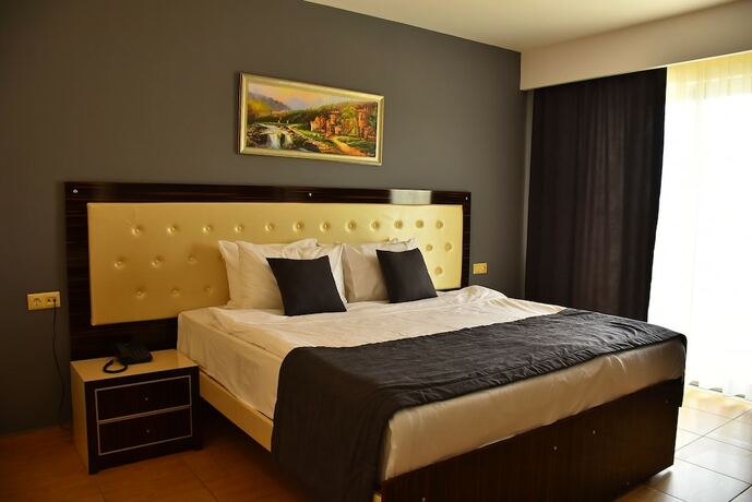 Imagen general del Nora Suit Hotel. Foto 1