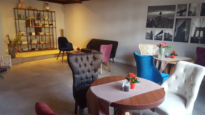 Imagen del bar/restaurante del Novel Hotel. Foto 2