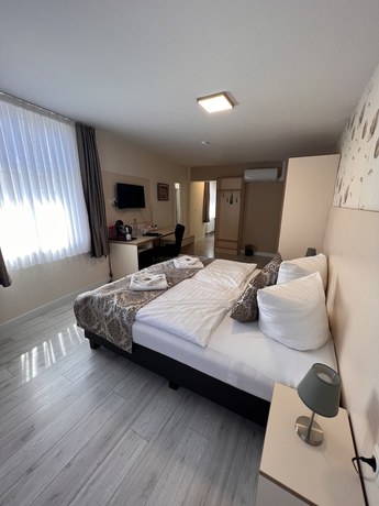 Imagen de la habitación del Novel Hotel. Foto 19