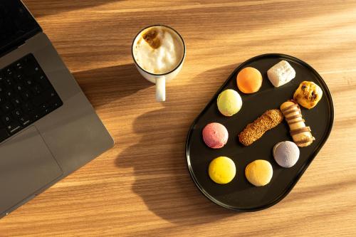 Imagen de la habitación del Novotel Istanbul Bomonti. Foto 16