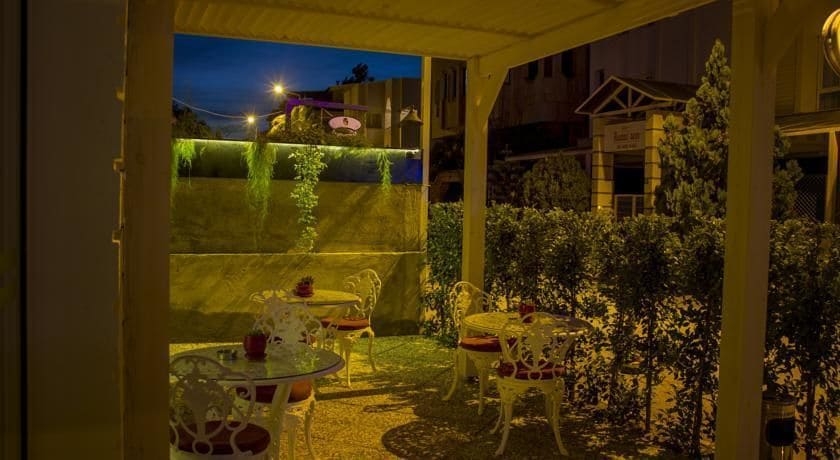 Imagen del bar/restaurante del Nun By Laren Hotels. Foto 12