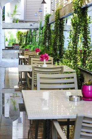 Imagen del bar/restaurante del Nun By Laren Hotels. Foto 13