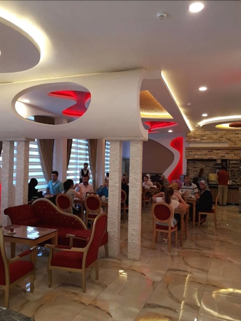 Imagen del bar/restaurante del Nun Otel. Foto 2