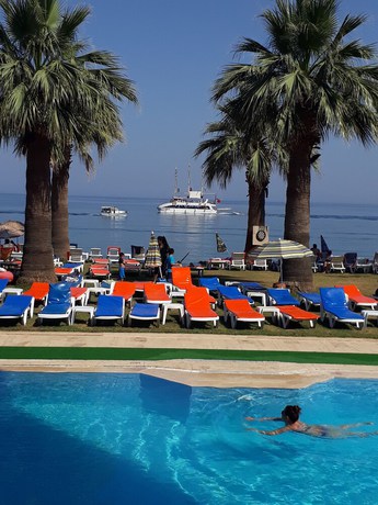 Imagen de la habitación del Nuova Beach Hotel. Foto 7