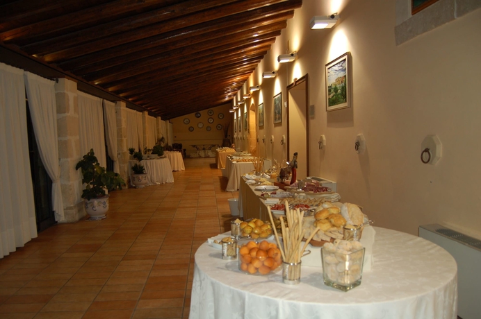 Imagen del bar/restaurante del Nuovo Castello Crisilio. Foto 10