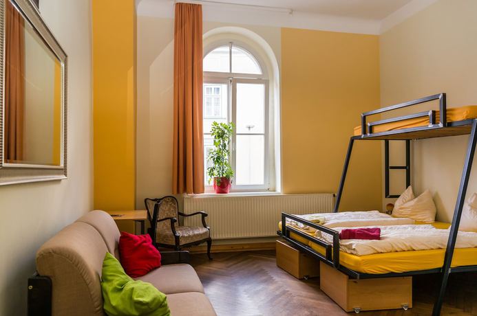 Imagen de la habitación del OPERA Hostel. Foto 3