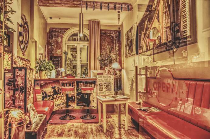 Imagen de los interiores del OPERA Hostel. Foto 17