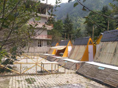 Imagen general del OYO 70151 The Hostel Glamping Pods By Workalyas. Foto 6