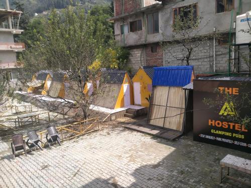 Imagen general del OYO 70151 The Hostel Glamping Pods By Workalyas. Foto 7