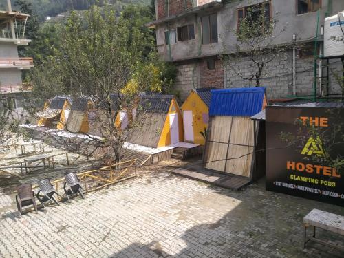 Imagen general del OYO 70151 The Hostel Glamping Pods By Workalyas. Foto 10