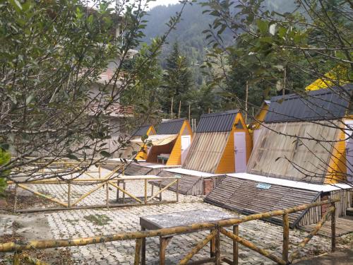 Imagen general del OYO 70151 The Hostel Glamping Pods By Workalyas. Foto 11