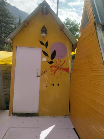 Imagen general del OYO 70151 The Hostel Glamping Pods By Workalyas. Foto 13