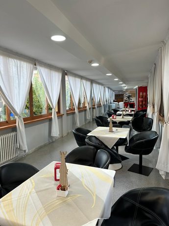 Imagen del bar/restaurante del Oasi San Francesco. Foto 4