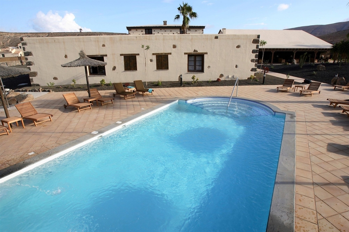 Imagen de la piscina del Oasis Hotel Boutique and Villas Casa Vieja. Foto 13