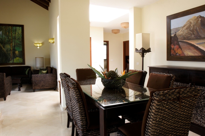 Imagen de los interiores del Oasis Hotel Boutique and Villas Casa Vieja. Foto 12