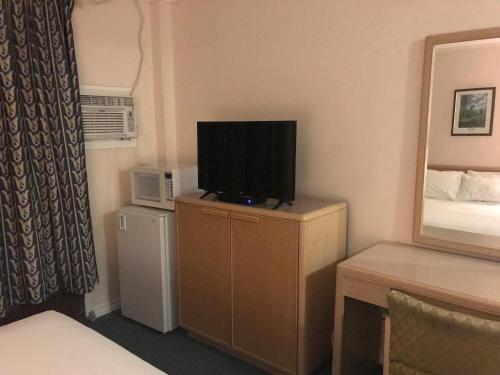 Imagen de la habitación del Oasis Hotel, Cache Creek. Foto 6