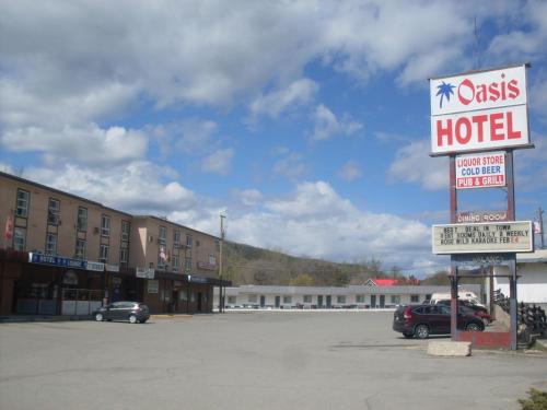 Imagen general del Oasis Hotel, Cache Creek. Foto 3