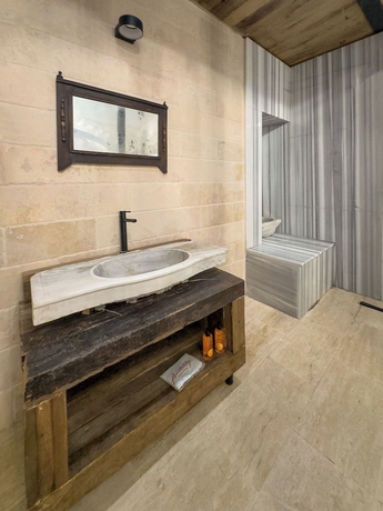 Imagen de la habitación del Obruk Kervansaray Museum Hotel. Foto 3