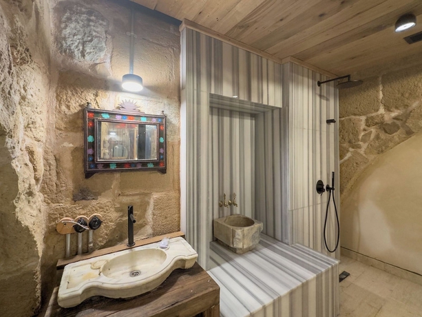 Imagen de la habitación del Obruk Kervansaray Museum Hotel. Foto 4