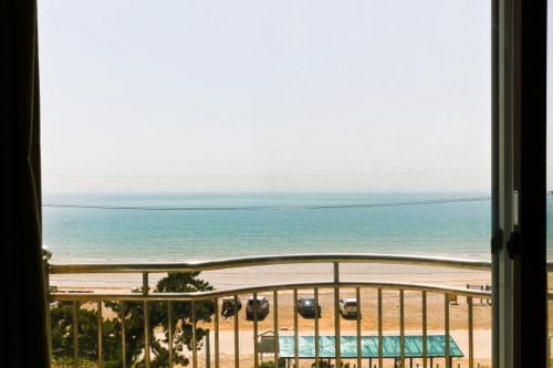 Imagen de la habitación del Ocean Beach Hotel. Foto 9