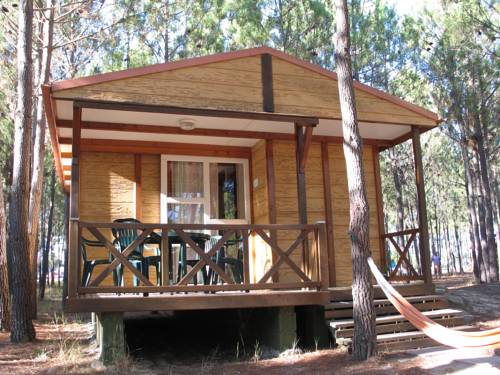 Imagen de la habitación del Odeceixe Bungalow-parque De Campismo Sao Miguel. Foto 5