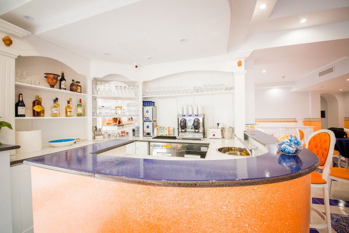 Imagen del bar/restaurante del Odysseus Hotel. Foto 3