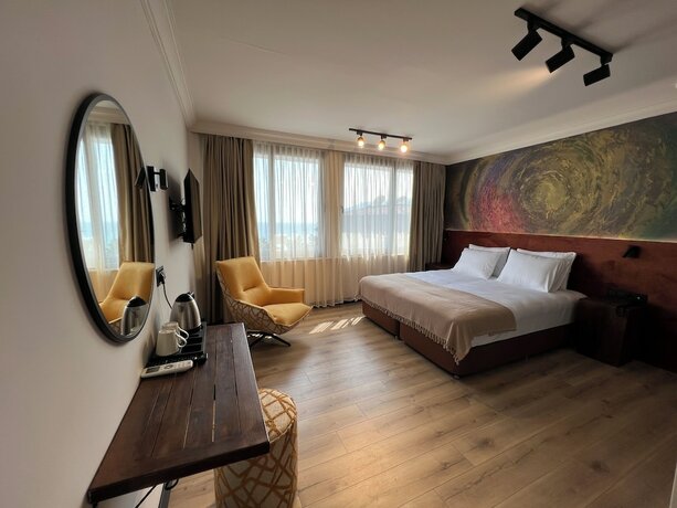 Imagen de la habitación del Oji Hotel. Foto 14