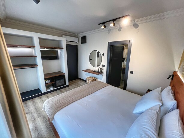 Imagen de la habitación del Oji Hotel. Foto 17