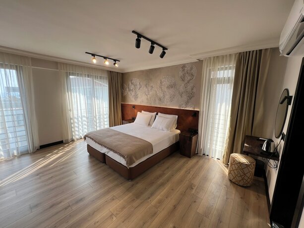 Imagen de la habitación del Oji Hotel. Foto 19