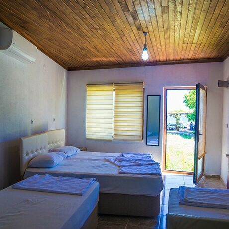 Imagen de la habitación del Oktem Motel. Foto 19