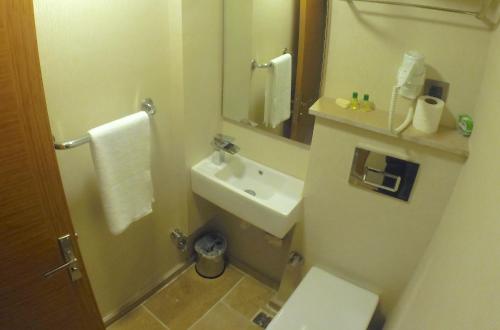 Imagen de la habitación del Okur Otel. Foto 6